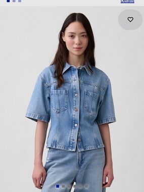GAP UltraSoft Denim Pocket Shirt, light wash, size small, NWT!